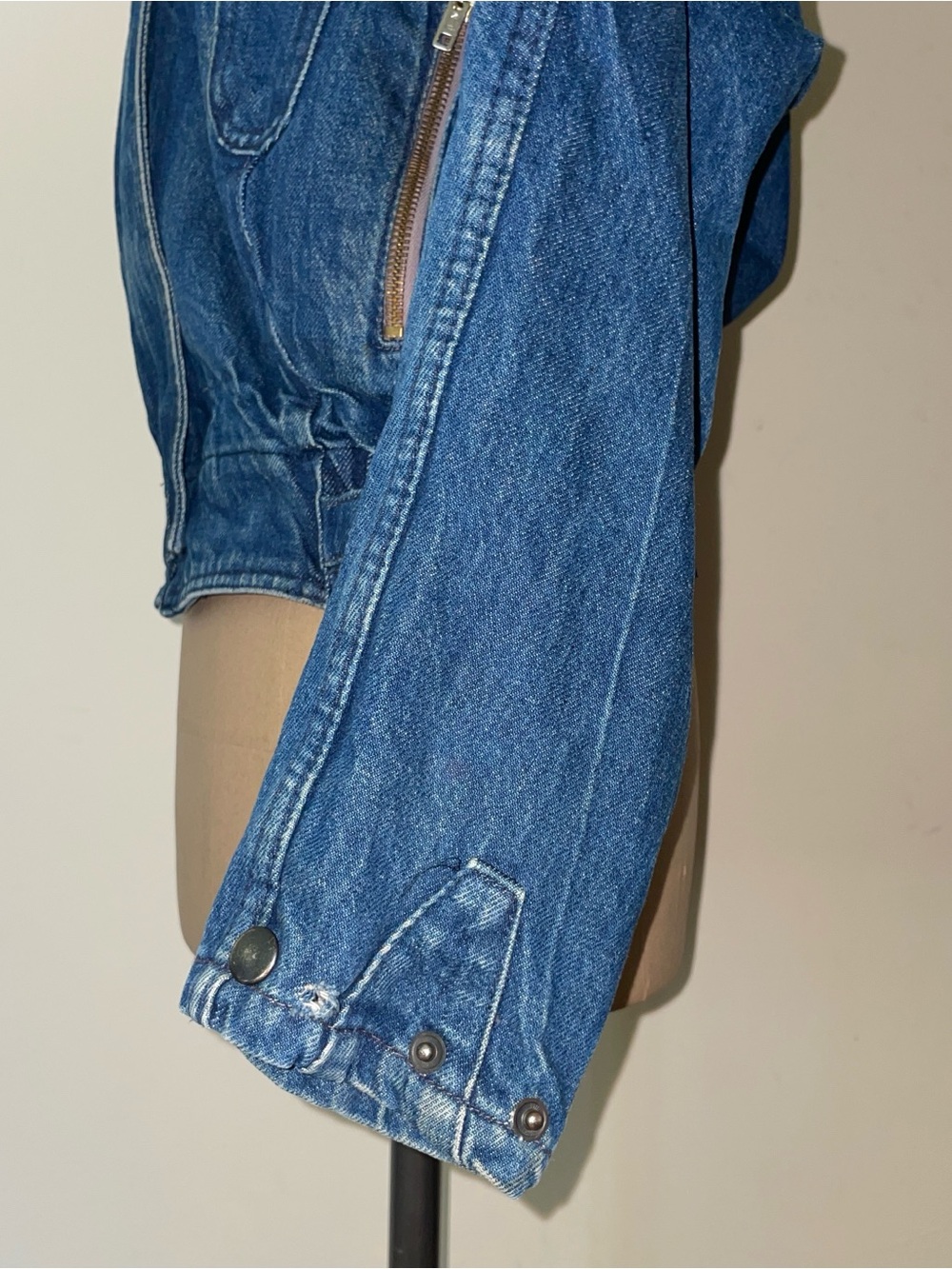 Source Unknown Dark Blue Denim Jean Jacket with Hood VNTGE - Picture 3 of 8